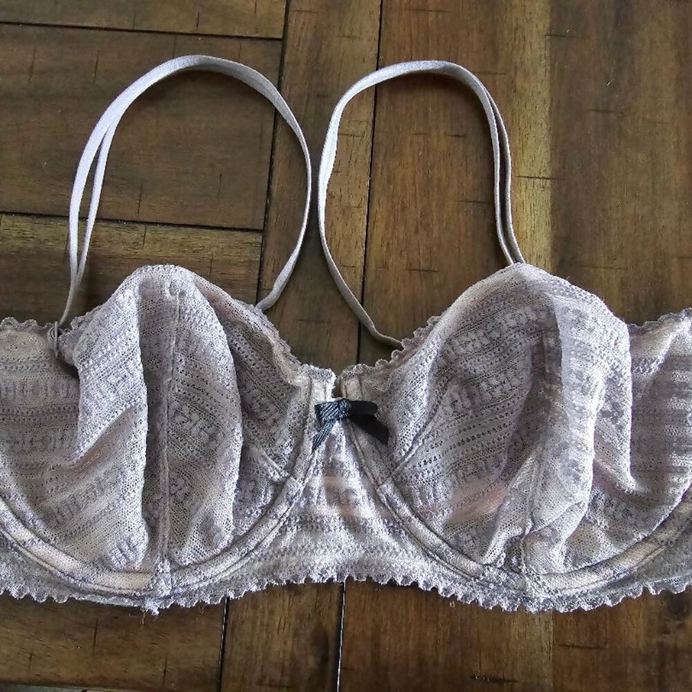 Victoria's Secret Balconet/Balconnet Sz 36D EUC